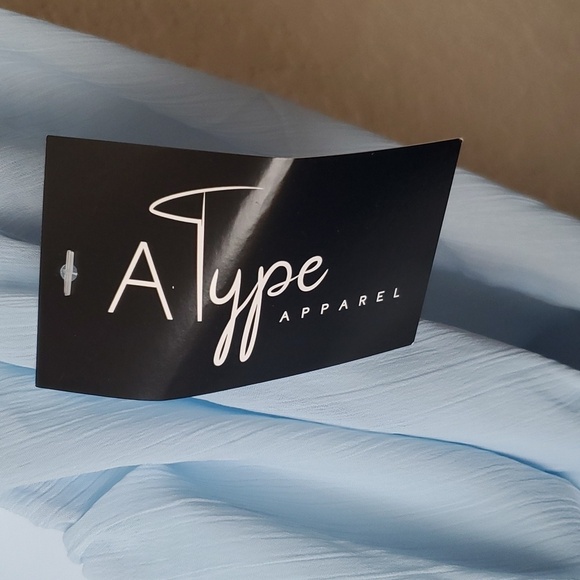 4/$30 **NWT baby blues crop blouse sz L - A Type Apparel - Picture 6 of 7